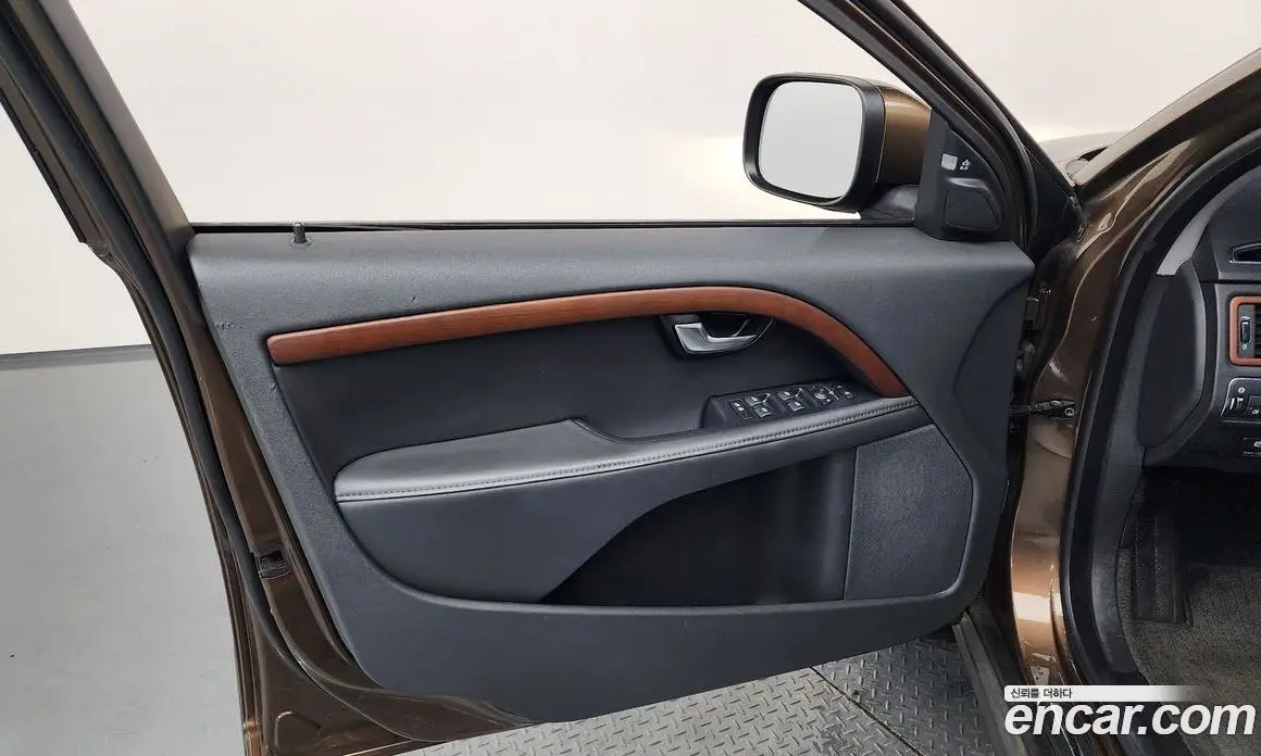 Volvo XC70 2013 2.4 автомат (гидро), фото 13 Volvo XC70 2013 2.4 автомат (гидро), фото 13