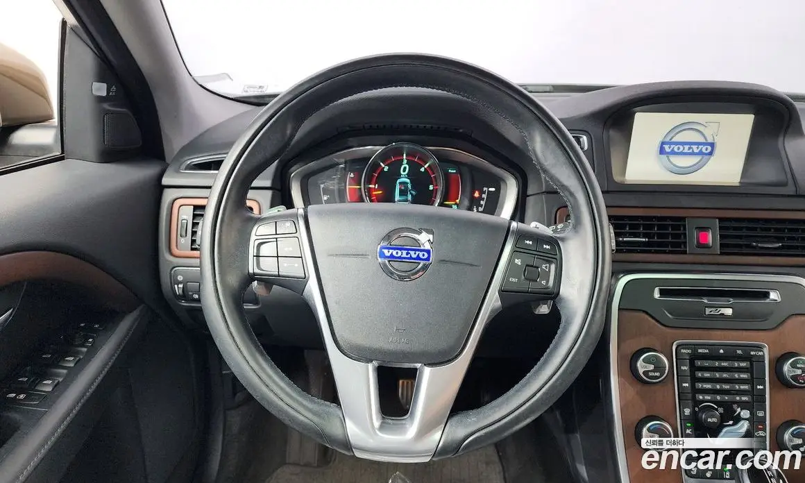 Volvo XC70 2013 2.4 автомат (гидро), фото 18 Volvo XC70 2013 2.4 автомат (гидро), фото 18