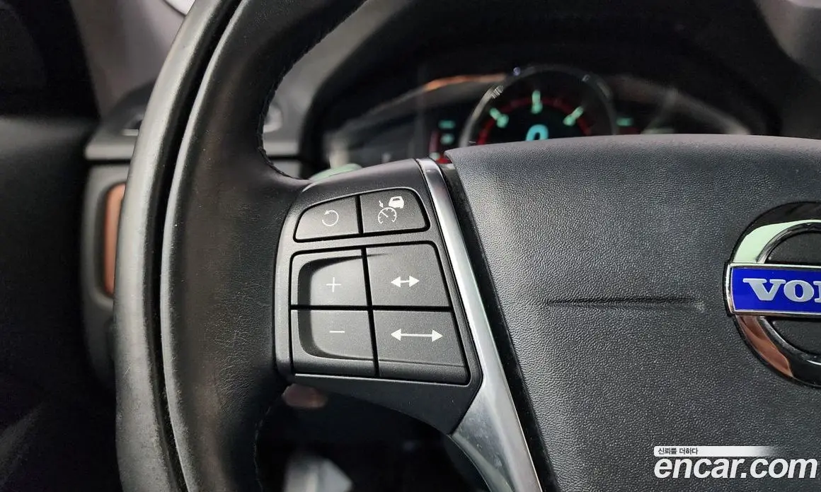 Volvo XC70 2013 2.4 автомат (гидро), фото 22 Volvo XC70 2013 2.4 автомат (гидро), фото 22
