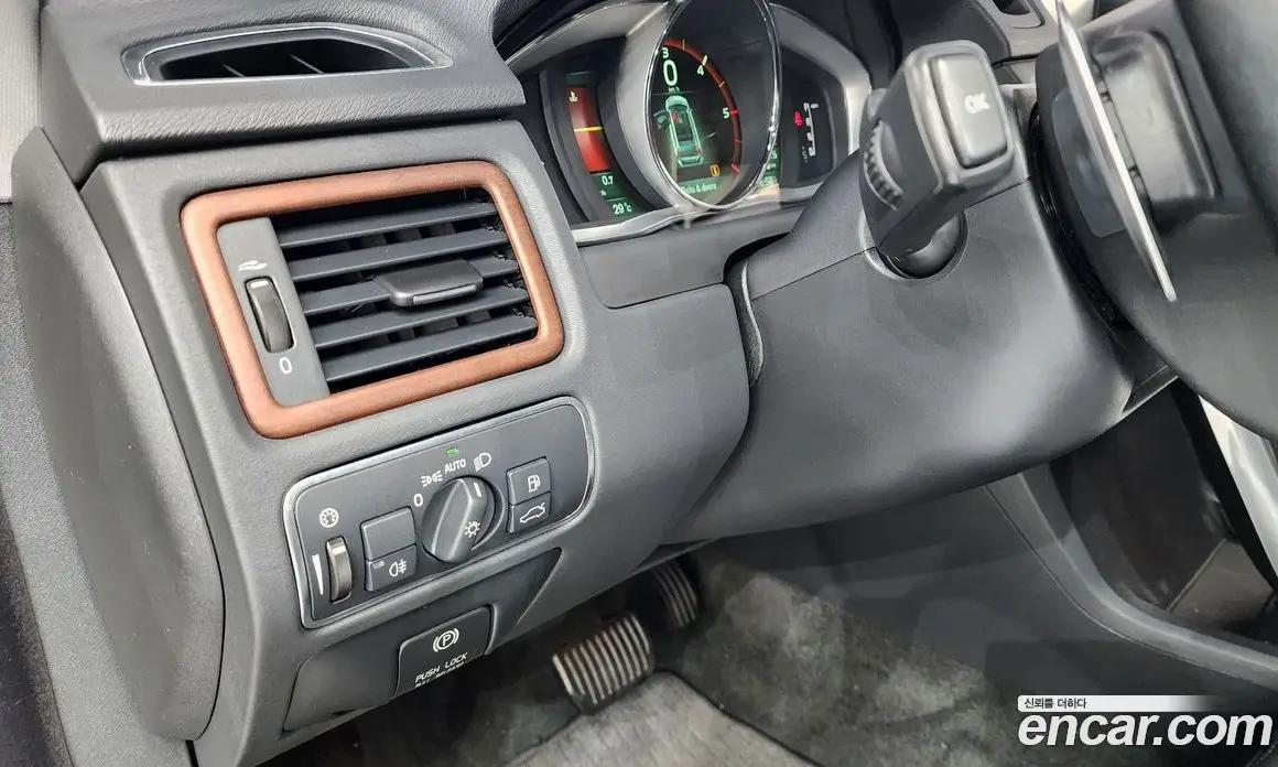 Volvo XC70 2013 2.4 автомат (гидро), фото 29 Volvo XC70 2013 2.4 автомат (гидро), фото 29