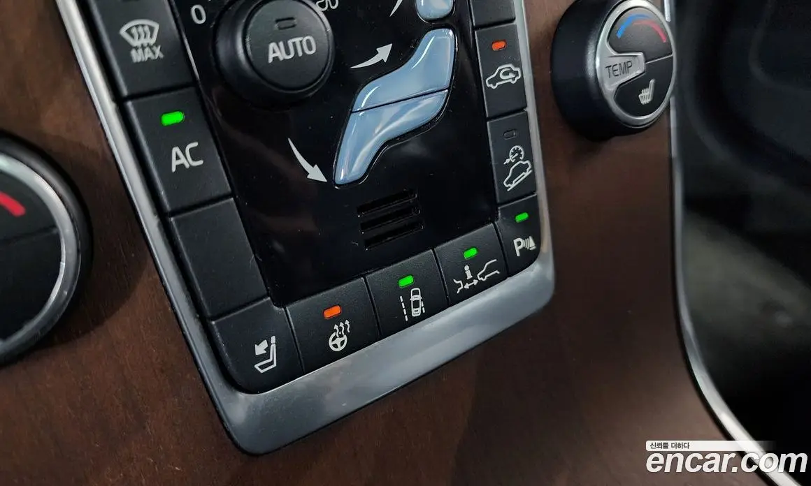 Volvo XC70 2013 2.4 автомат (гидро), фото 33 Volvo XC70 2013 2.4 автомат (гидро), фото 33