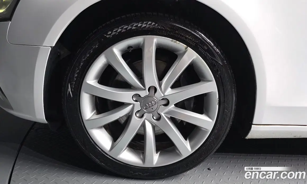 Audi A4 2012 2.0 автомат (гидро), фото 5 Audi A4 2012 2.0 автомат (гидро), фото 5