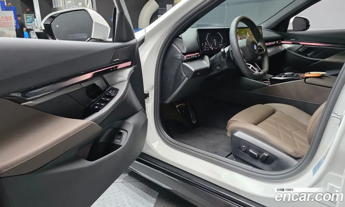 BMW 5 серия 2025 2.0 автомат (гидро), фото 13 BMW 5 серия 2025 2.0 автомат (гидро), фото 13