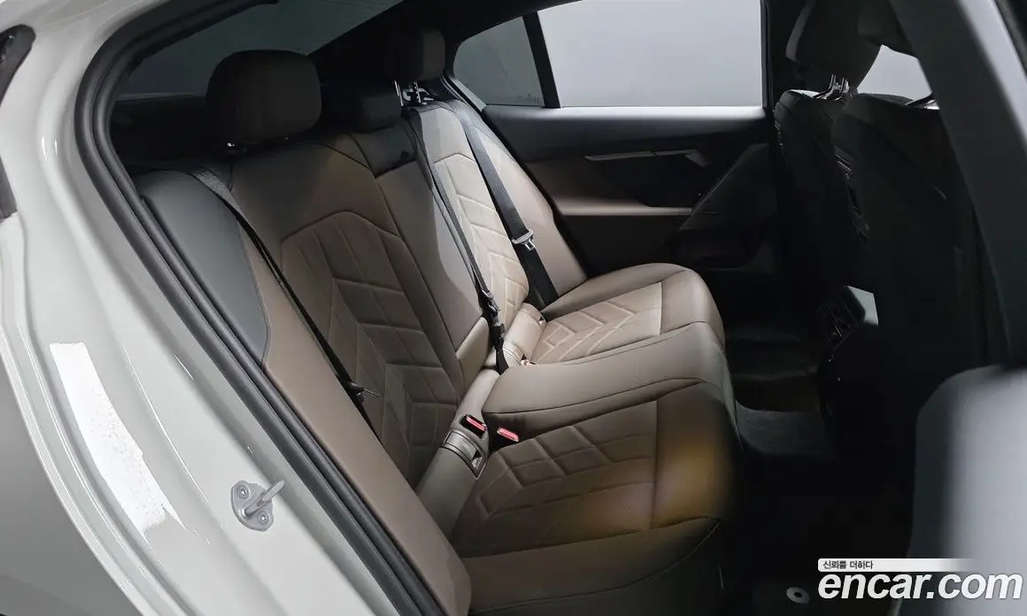 BMW 5 серия 2025 2.0 автомат (гидро), фото 17 BMW 5 серия 2025 2.0 автомат (гидро), фото 17