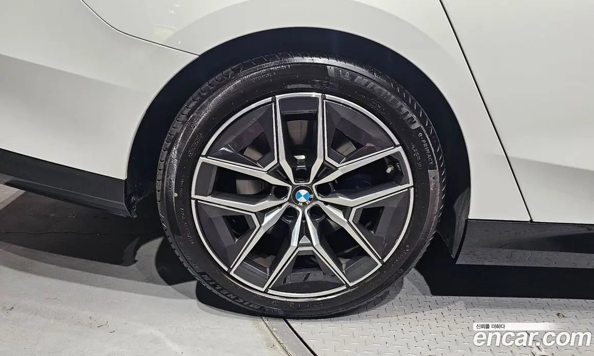 BMW 5 серия 2025 2.0 автомат (гидро), фото 5 BMW 5 серия 2025 2.0 автомат (гидро), фото 5