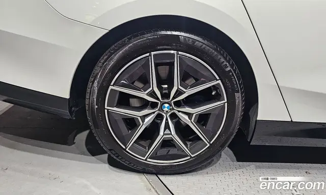BMW 5 серия 2025 2.0 автомат (гидро), миниатюра 5 BMW 5 серия 2025 2.0 автомат (гидро), миниатюра 5