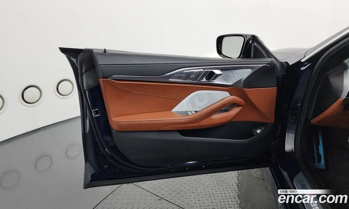 BMW 8 серия 2024 4.4 автомат (гидро), фото 14 BMW 8 серия 2024 4.4 автомат (гидро), фото 14