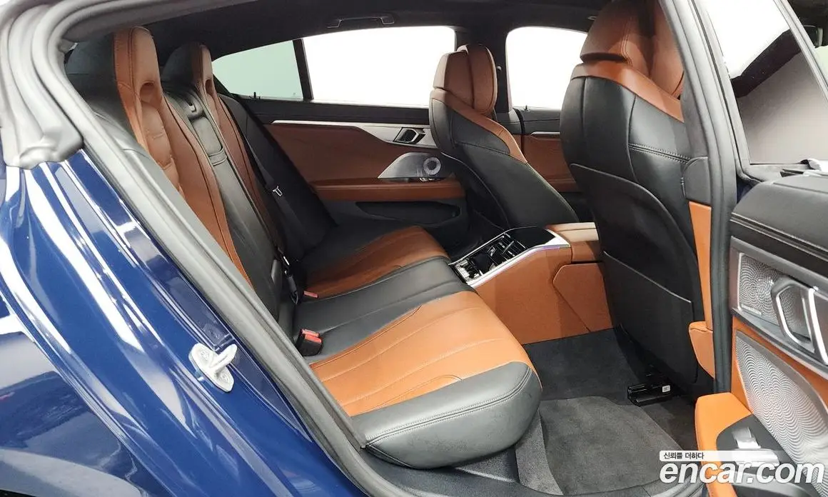 BMW 8 серия 2024 4.4 автомат (гидро), фото 17 BMW 8 серия 2024 4.4 автомат (гидро), фото 17