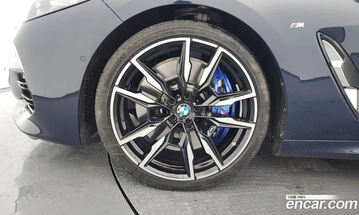 BMW 8 серия 2024 4.4 автомат (гидро), фото 5 BMW 8 серия 2024 4.4 автомат (гидро), фото 5