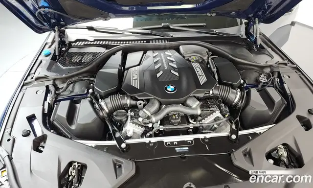BMW 8 серия 2024 4.4 автомат (гидро), миниатюра 6 BMW 8 серия 2024 4.4 автомат (гидро), миниатюра 6