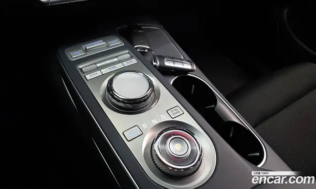 Genesis GV70 2023 2.5 автомат (гидро), миниатюра 9 Genesis GV70 2023 2.5 автомат (гидро), миниатюра 9