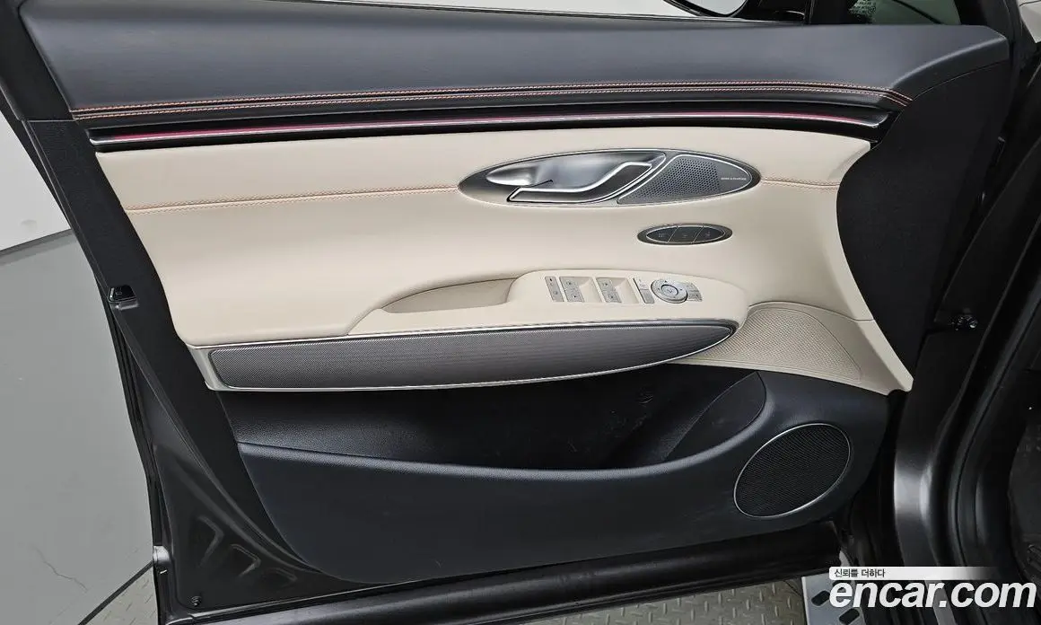 Genesis GV70 2024 3.5 автомат (гидро), фото 13 Genesis GV70 2024 3.5 автомат (гидро), фото 13
