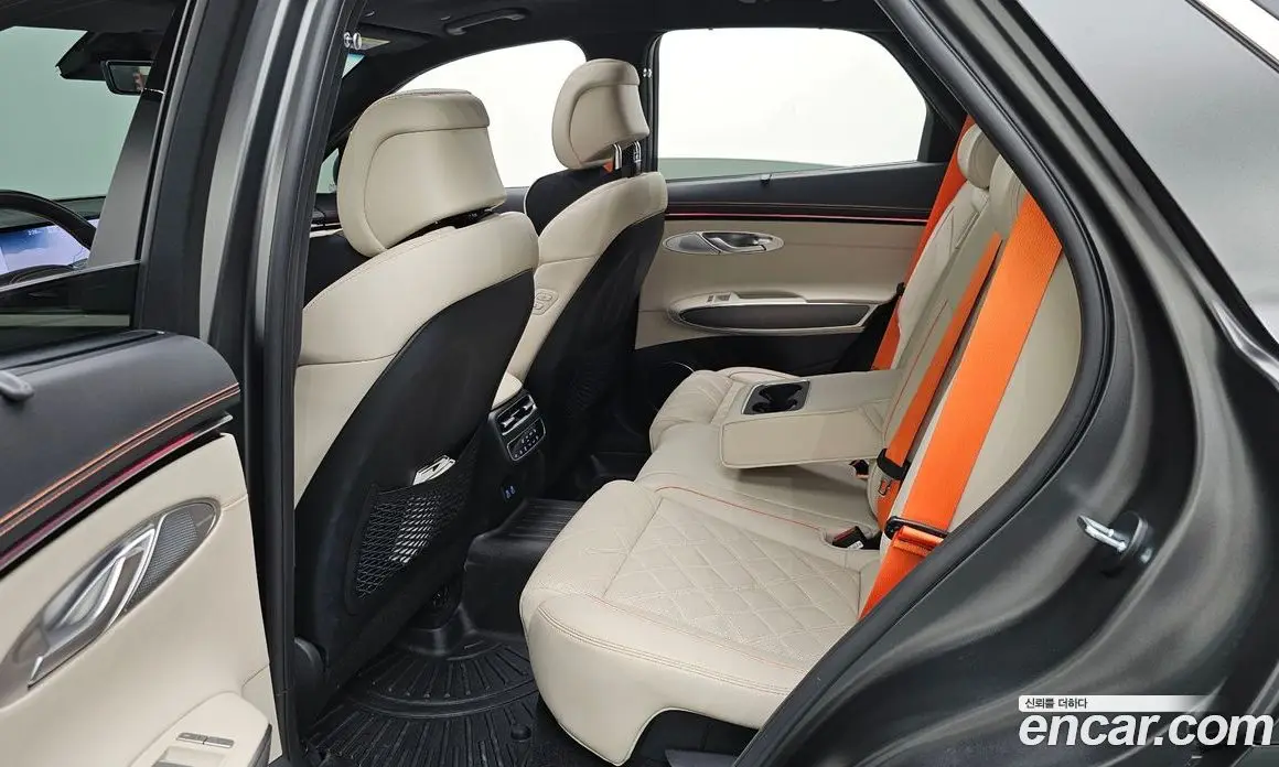 Genesis GV70 2024 3.5 автомат (гидро), фото 15 Genesis GV70 2024 3.5 автомат (гидро), фото 15