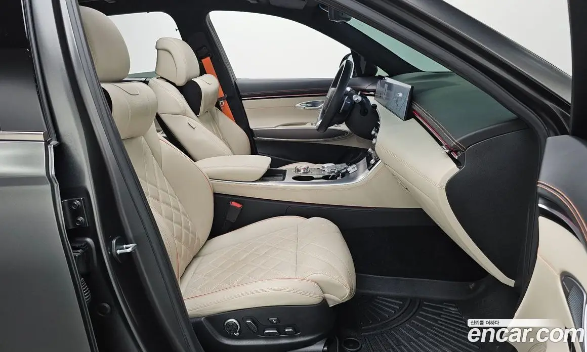 Genesis GV70 2024 3.5 автомат (гидро), фото 16 Genesis GV70 2024 3.5 автомат (гидро), фото 16
