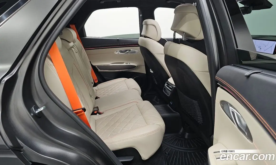 Genesis GV70 2024 3.5 автомат (гидро), фото 17 Genesis GV70 2024 3.5 автомат (гидро), фото 17