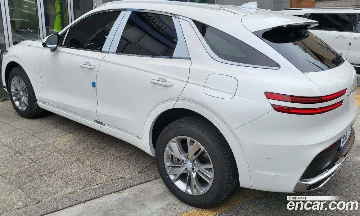 Genesis GV70 2026 2.5 автомат (гидро), фото 3 Genesis GV70 2026 2.5 автомат (гидро), фото 3