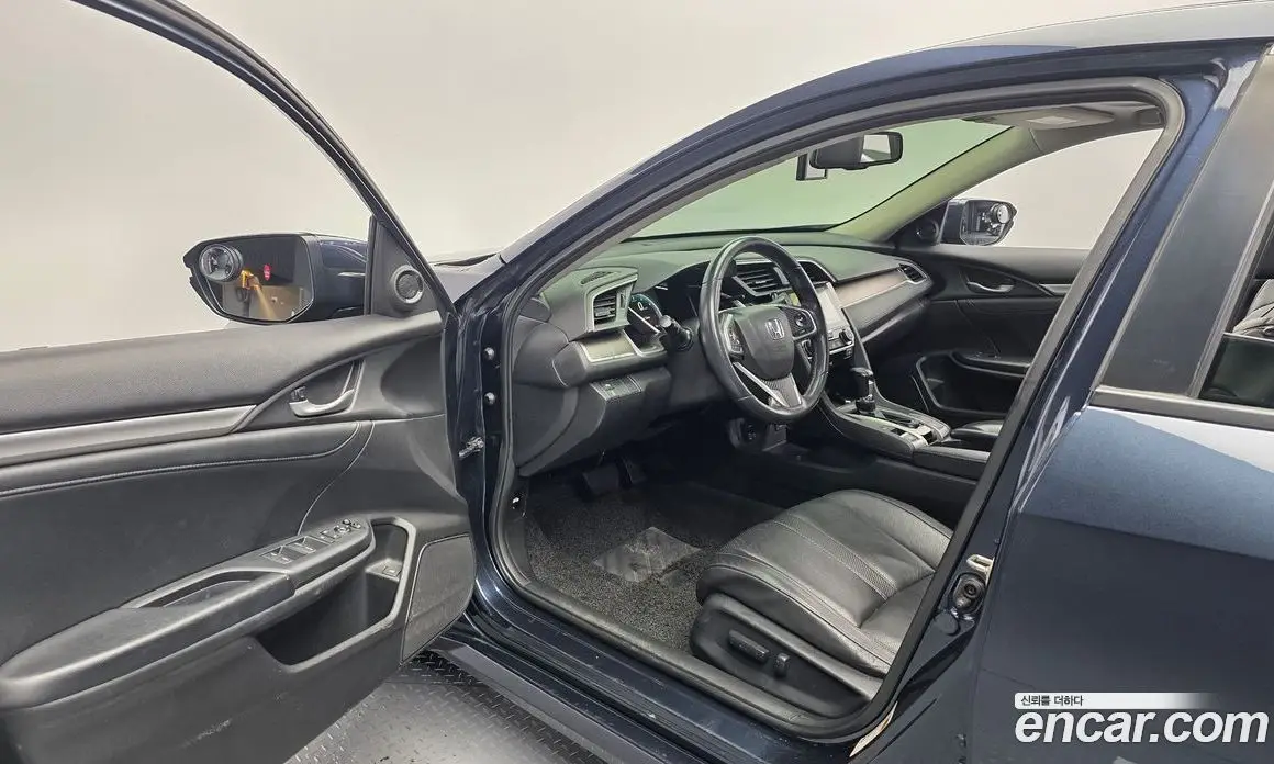 Honda Civic 2017 2.0 автомат (гидро), фото 10 Honda Civic 2017 2.0 автомат (гидро), фото 10
