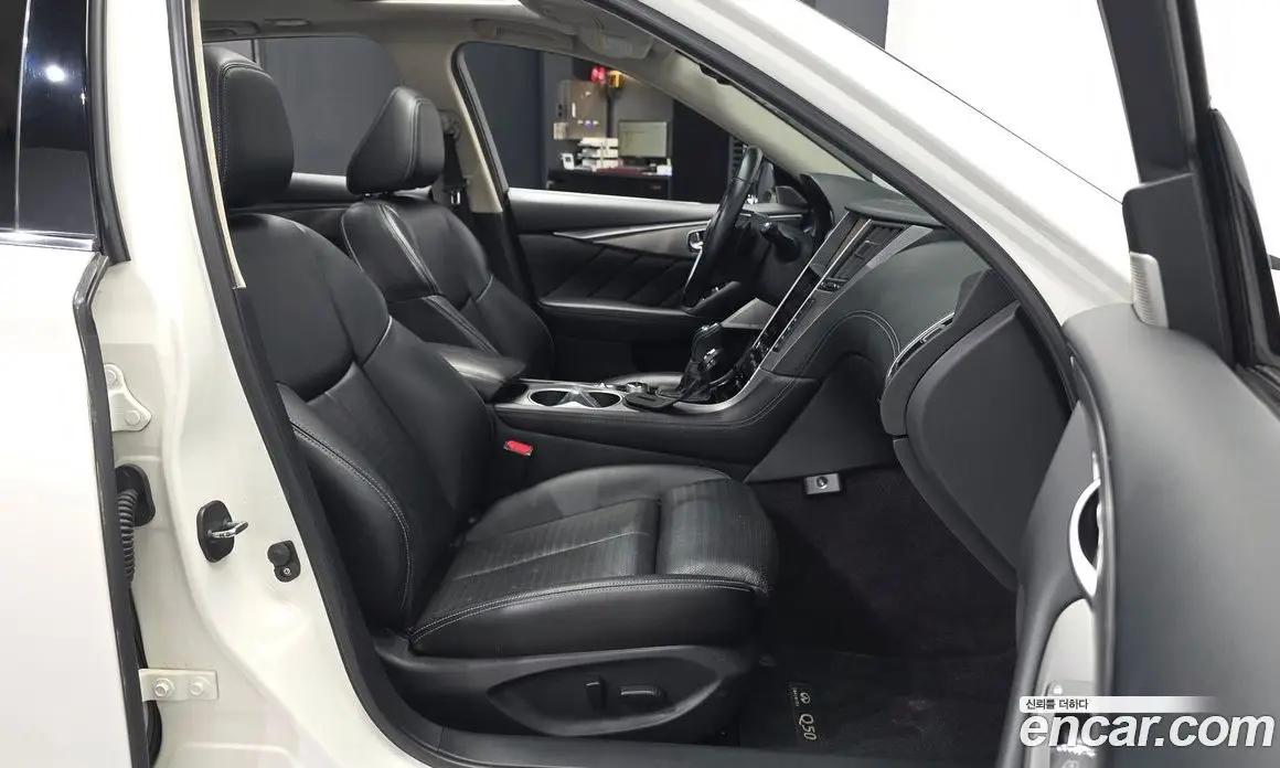 Infiniti Q50 2018 3.5 автомат (гидро), фото 17
