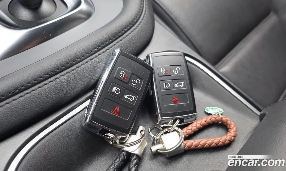 Jaguar E-Pace 2018 2.0 автомат (гидро), фото 31 Jaguar E-Pace 2018 2.0 автомат (гидро), фото 31