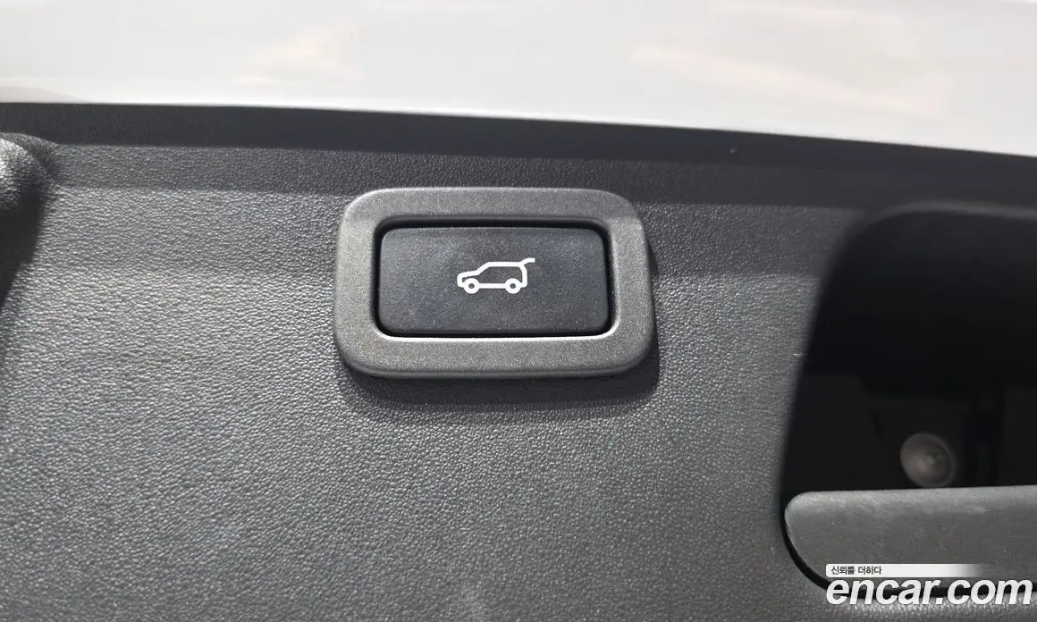 Jaguar E-Pace 2018 2.0 автомат (гидро), фото 32 Jaguar E-Pace 2018 2.0 автомат (гидро), фото 32