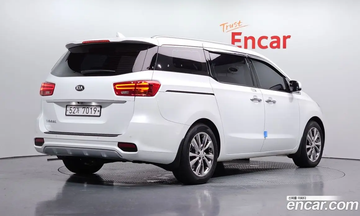 Kia Carnival 2019 2.2 автомат (гидро), фото 2 Kia Carnival 2019 2.2 автомат (гидро), фото 2