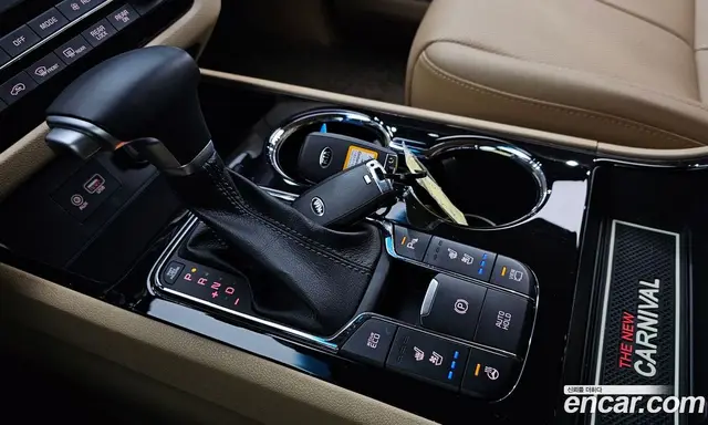 Kia Carnival 2019 2.2 автомат (гидро), миниатюра 12