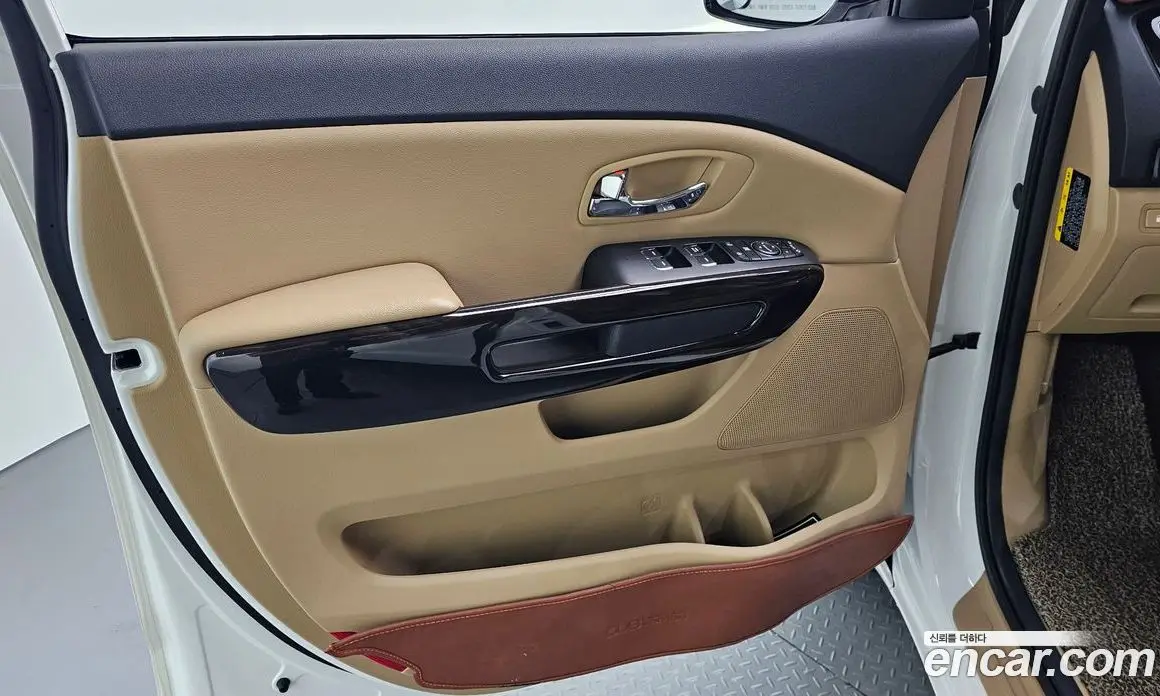 Kia Carnival 2019 2.2 автомат (гидро), фото 14 Kia Carnival 2019 2.2 автомат (гидро), фото 14