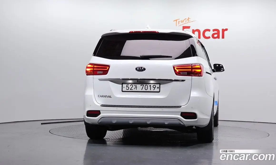 Kia Carnival 2019 2.2 автомат (гидро), фото 4 Kia Carnival 2019 2.2 автомат (гидро), фото 4