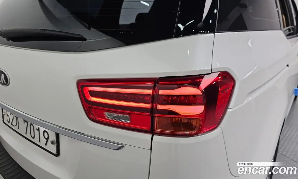 Kia Carnival 2019 2.2 автомат (гидро), фото 9 Kia Carnival 2019 2.2 автомат (гидро), фото 9