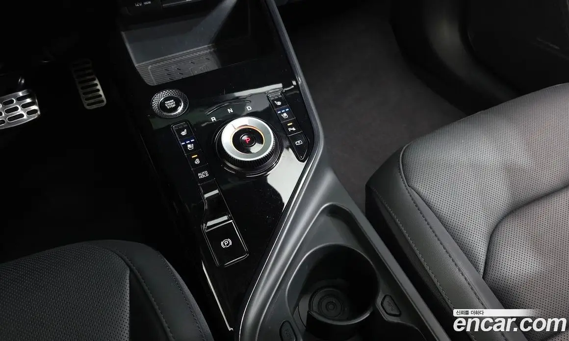 Kia Niro 2024 1.6 автомат (гидро), фото 12 Kia Niro 2024 1.6 автомат (гидро), фото 12
