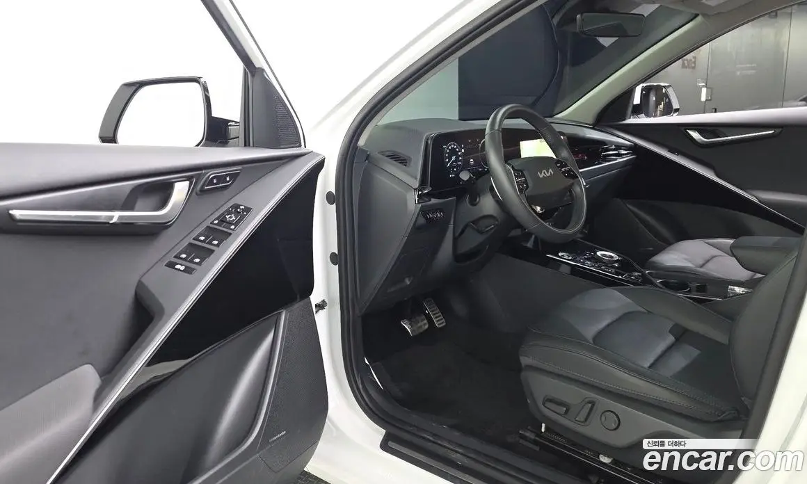 Kia Niro 2024 1.6 автомат (гидро), фото 13 Kia Niro 2024 1.6 автомат (гидро), фото 13