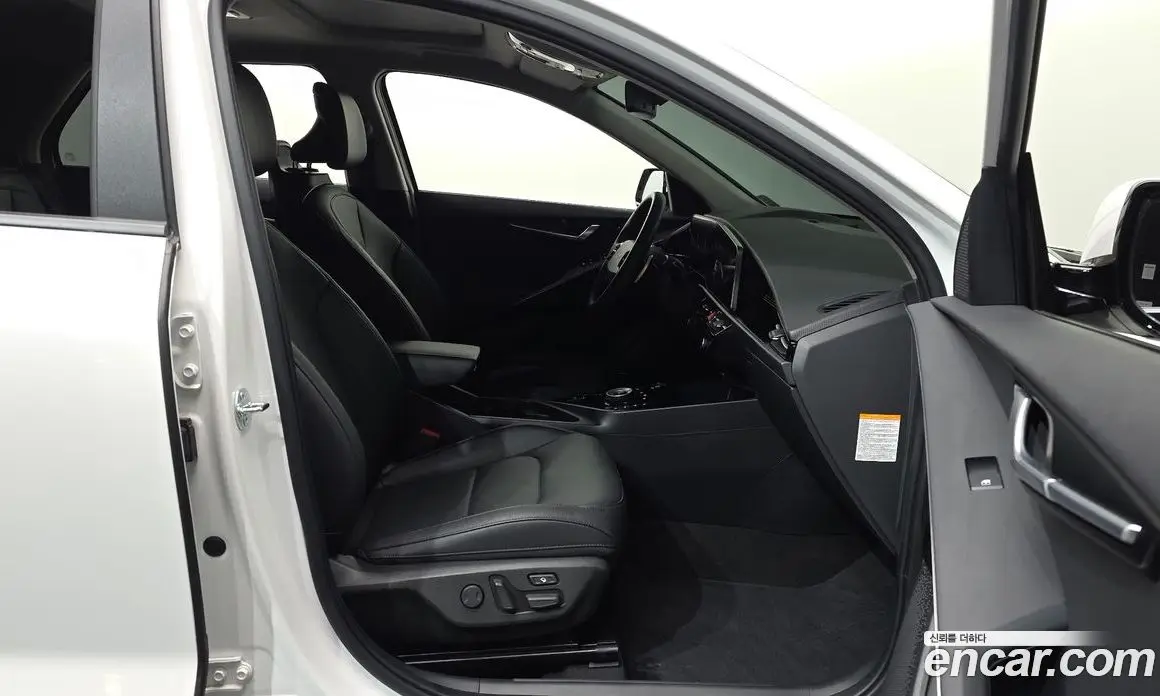 Kia Niro 2024 1.6 автомат (гидро), фото 17 Kia Niro 2024 1.6 автомат (гидро), фото 17