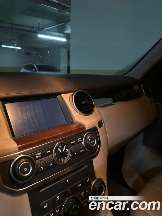 Land Rover Discovery 2016 3.0 автомат (гидро), миниатюра 6 Land Rover Discovery 2016 3.0 автомат (гидро), миниатюра 6