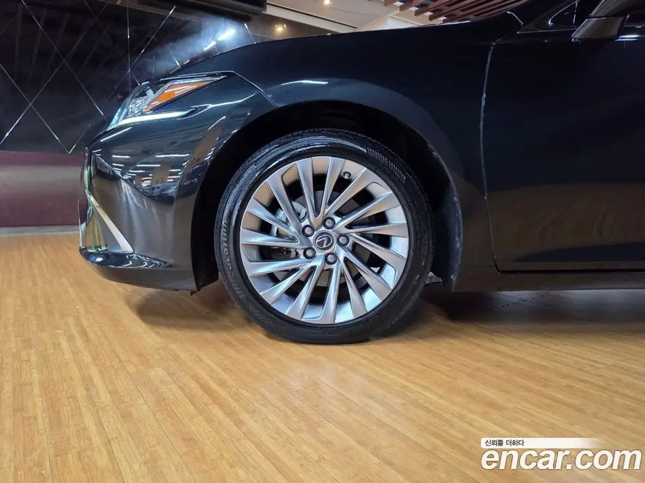 Lexus ES 2023 2.5 автомат (вариатор), фото 5 Lexus ES 2023 2.5 автомат (вариатор), фото 5