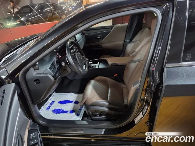 Lexus ES 2023 2.5 автомат (вариатор), миниатюра 10 Lexus ES 2023 2.5 автомат (вариатор), миниатюра 10