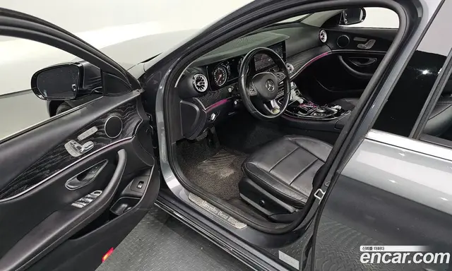 Mercedes-Benz E-Class 2017 2.0 автомат (гидро), миниатюра 12