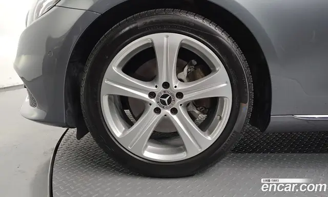 Mercedes-Benz E-Class 2017 2.0 автомат (гидро), миниатюра 4