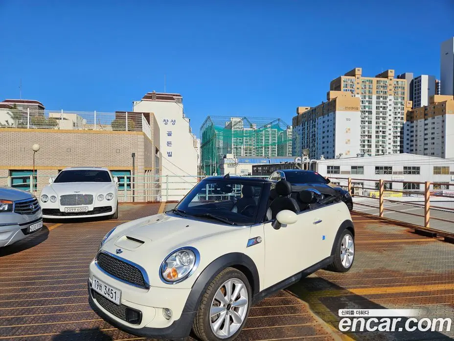 Mini Cooper Convertible 2011 1.6 автомат (гидро), фото 2 Mini Cooper Convertible 2011 1.6 автомат (гидро), фото 2