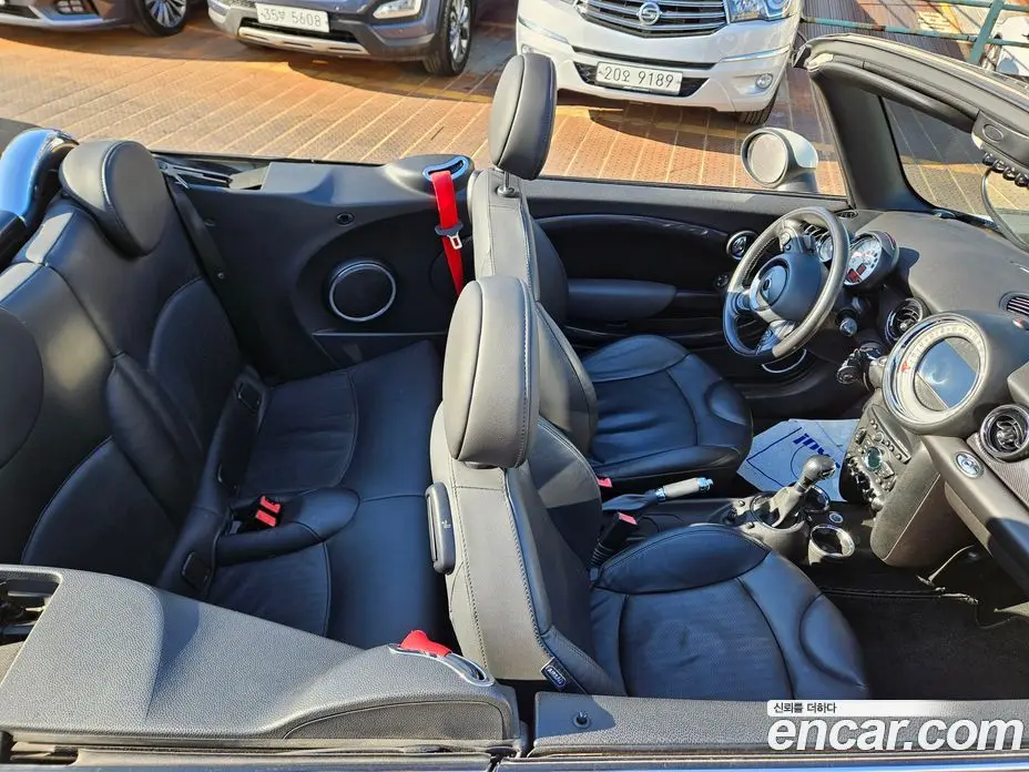 Mini Cooper Convertible 2011 1.6 автомат (гидро), фото 14 Mini Cooper Convertible 2011 1.6 автомат (гидро), фото 14