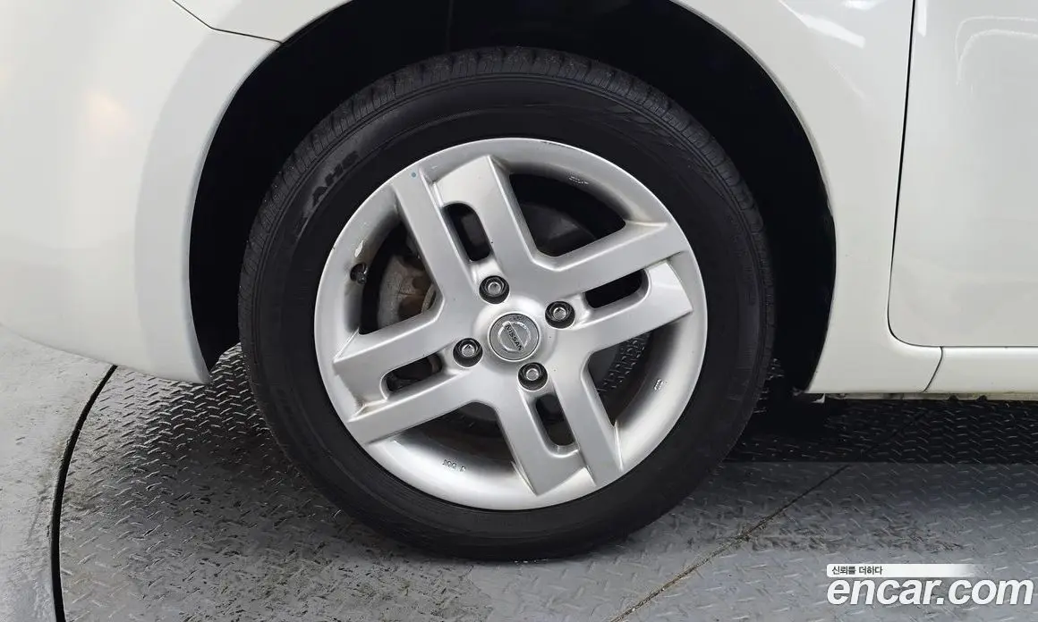Nissan Cube 2012 1.8 автомат (гидро), фото 5 Nissan Cube 2012 1.8 автомат (гидро), фото 5