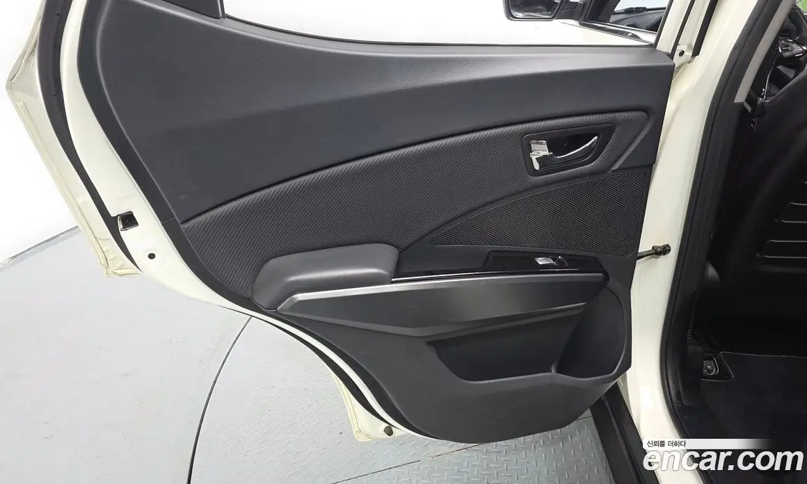 SsangYong TIBOLI 2016 1.6 автомат (гидро), фото 14