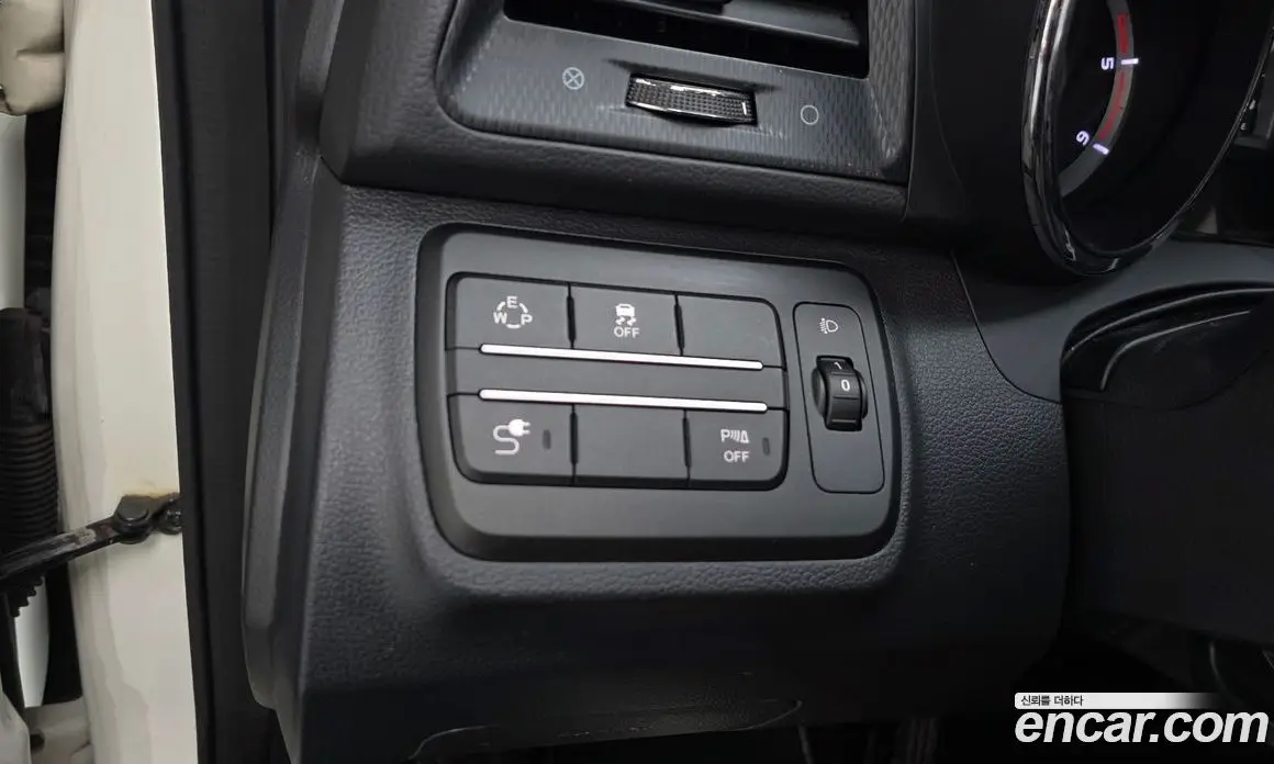 SsangYong TIBOLI 2016 1.6 автомат (гидро), фото 26