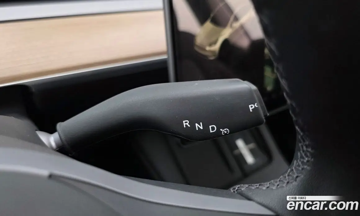 Tesla Model Y 2024 0.2 автомат (гидро), фото 11 Tesla Model Y 2024 0.2 автомат (гидро), фото 11