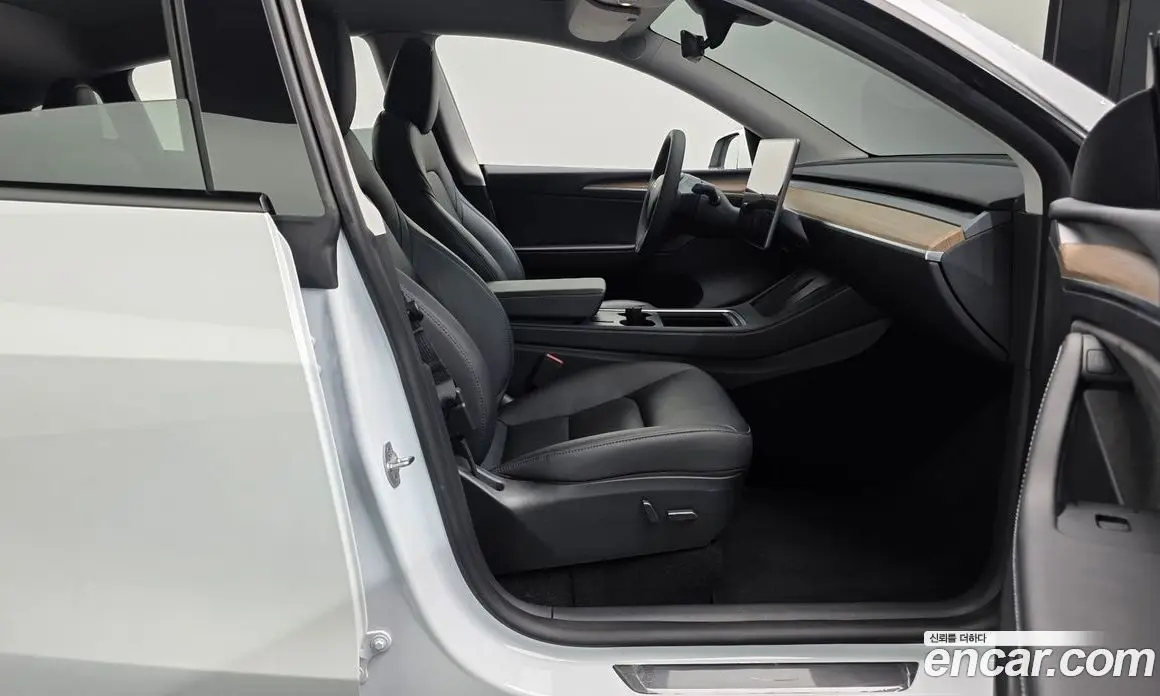 Tesla Model Y 2024 0.2 автомат (гидро), фото 15 Tesla Model Y 2024 0.2 автомат (гидро), фото 15
