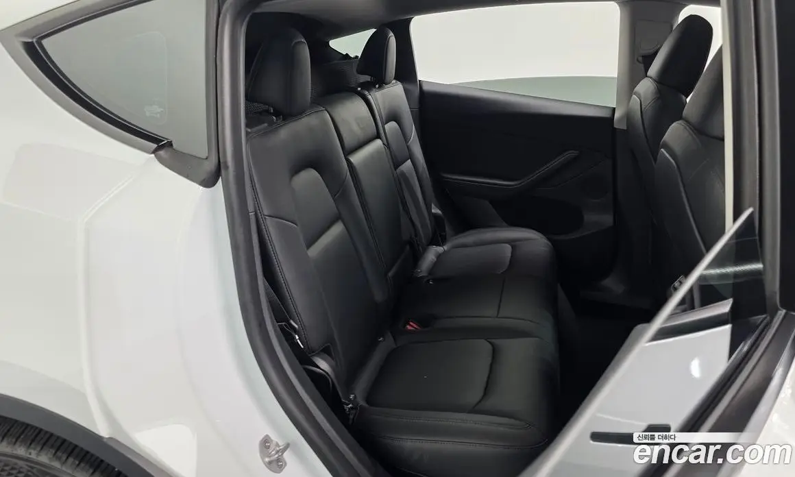 Tesla Model Y 2024 0.2 автомат (гидро), фото 16 Tesla Model Y 2024 0.2 автомат (гидро), фото 16