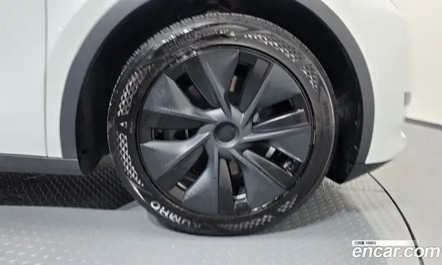 Tesla Model Y 2024 0.2 автомат (гидро), миниатюра 4 Tesla Model Y 2024 0.2 автомат (гидро), миниатюра 4