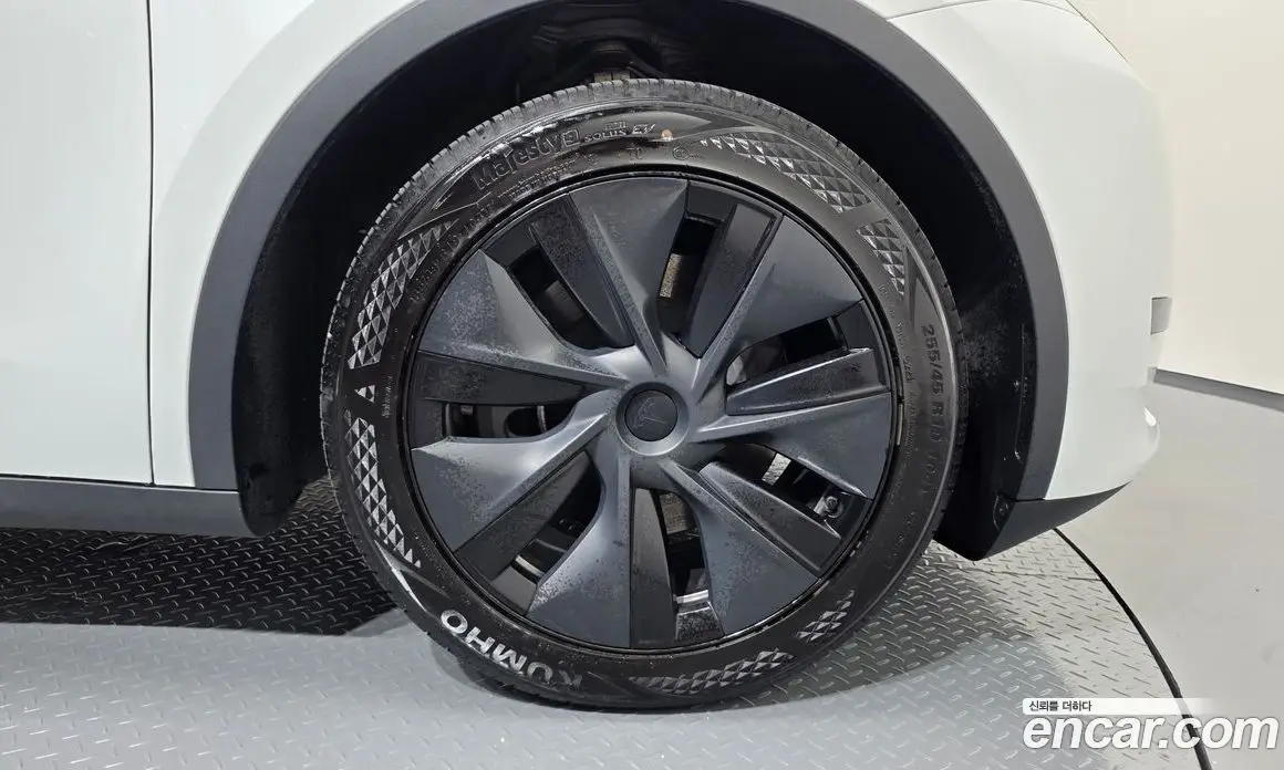 Tesla Model Y 2024 0.2 автомат (гидро), фото 6 Tesla Model Y 2024 0.2 автомат (гидро), фото 6