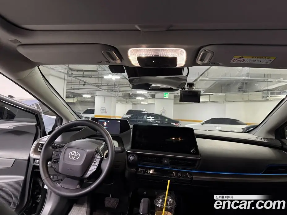Toyota Prius 2024 2.0 автомат (гидро), фото 8 Toyota Prius 2024 2.0 автомат (гидро), фото 8