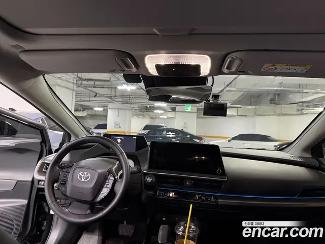Toyota Prius 2024 2.0 автомат (гидро), миниатюра 8 Toyota Prius 2024 2.0 автомат (гидро), миниатюра 8