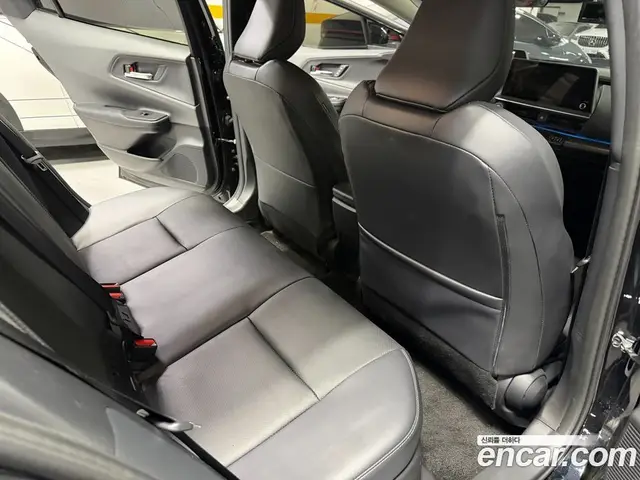Toyota Prius 2024 2.0 автомат (гидро), миниатюра 9 Toyota Prius 2024 2.0 автомат (гидро), миниатюра 9